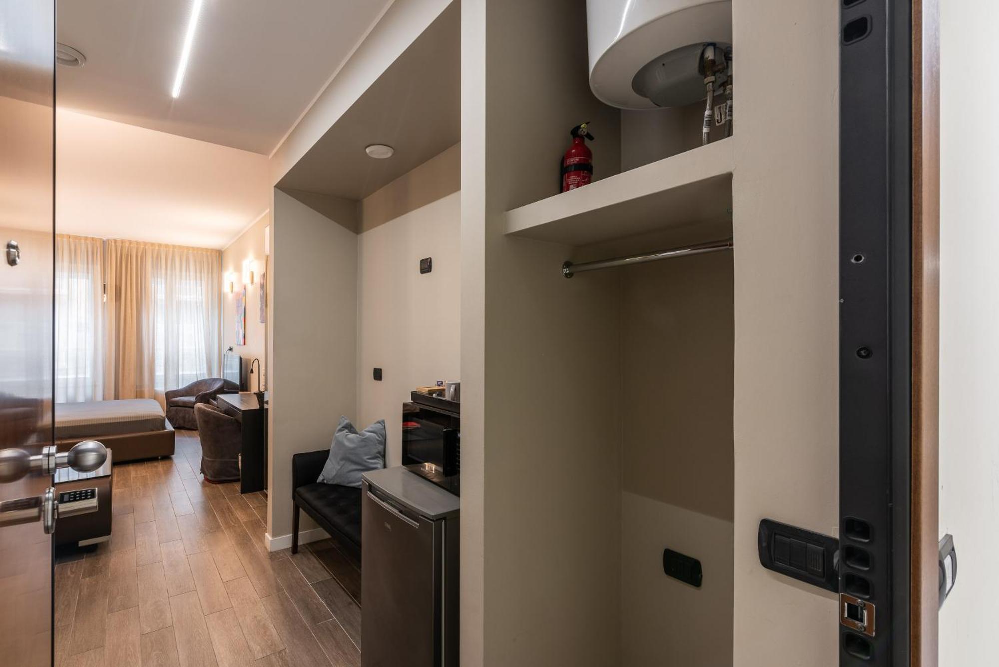 Double L Luxury Suite Милан Экстерьер фото